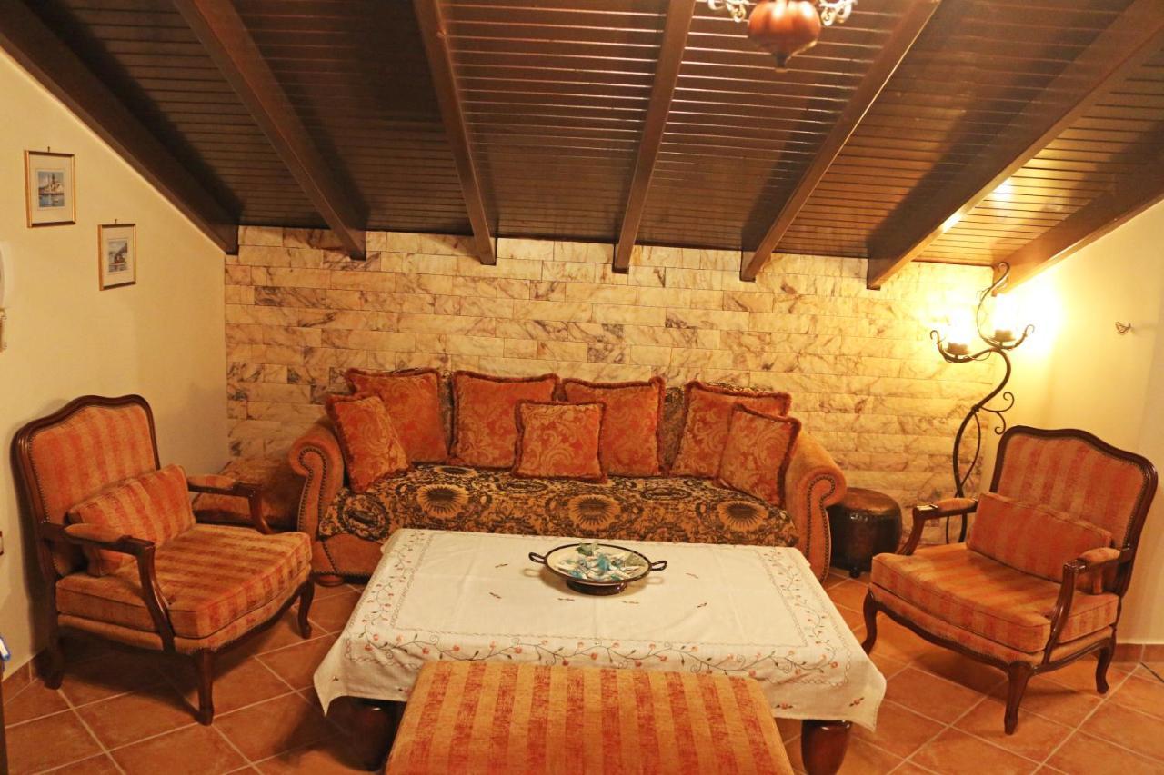 Apartment Konstantina Petrití